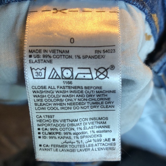 Women’s size 0 Old Navy boyfriend blue jean shorts - Picture 8 of 10